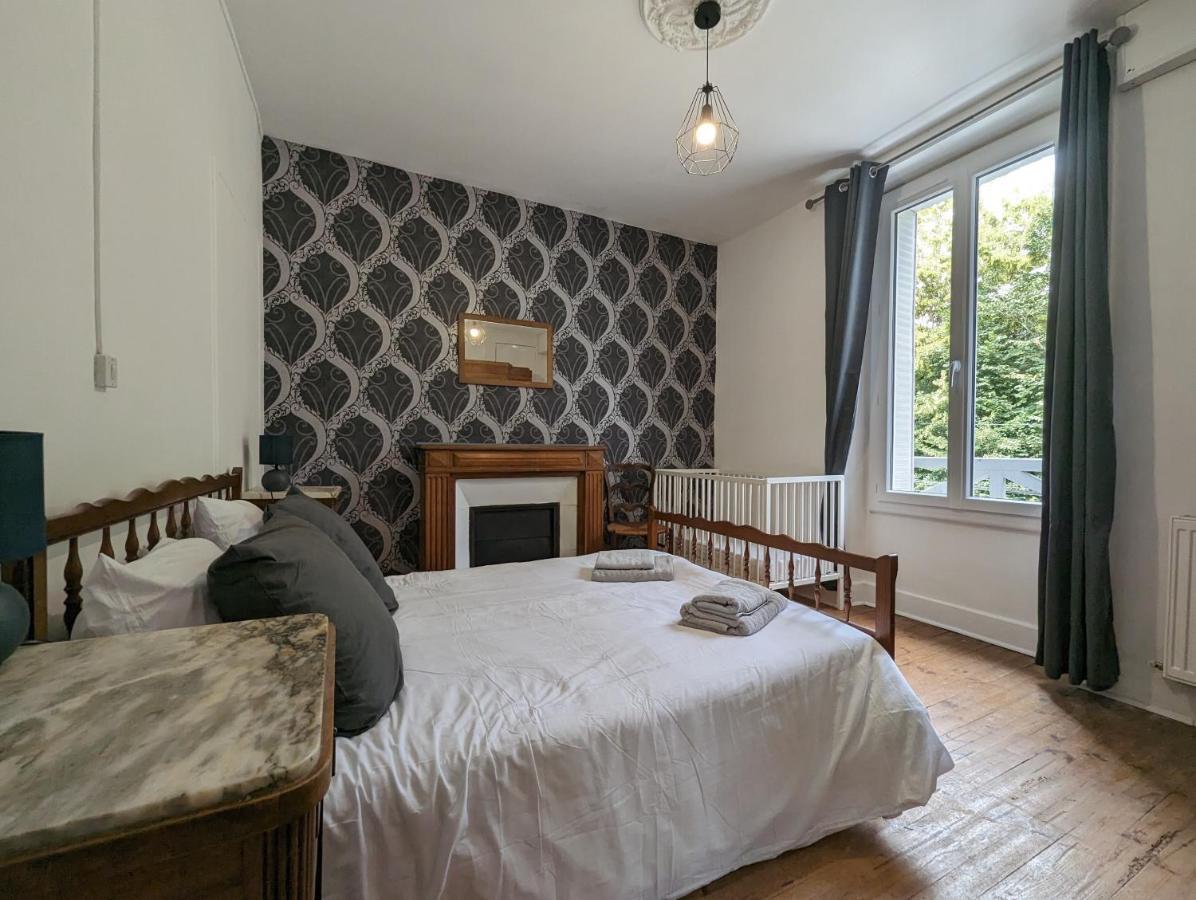 Maison Des Annees 30 - Vic-Sur-Cere - 14 Personnes Eksteriør billede